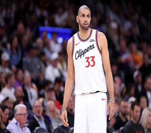 巴蒂渴望披,挂战袍助佛,罗伦萨,新葡京,新葡京app,新葡京娱乐,新普京赌场